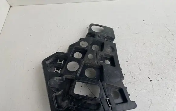 Peugeot 5008 Front bumper mounting bracket 9686181380