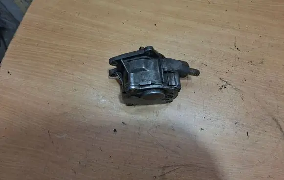 Mercedes-Benz ML W164 Vacuum pump 2300165