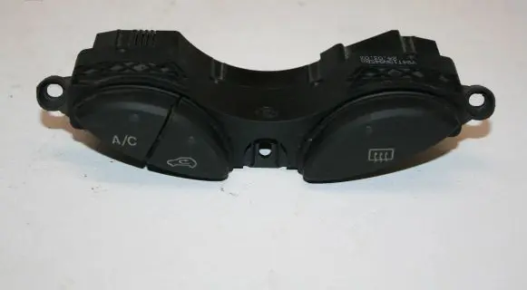 Ford Focus Windscreen/window heater switch YS4T19A945BA