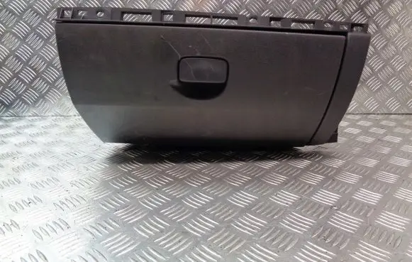 Renault Modus Glove box 8200475689