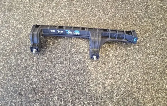 Fiat 500L Rear door windshield rail 51884103