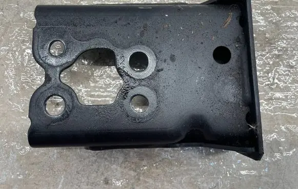 Toyota RAV 4 (XA50) Gearbox mounting bracket 3318542020