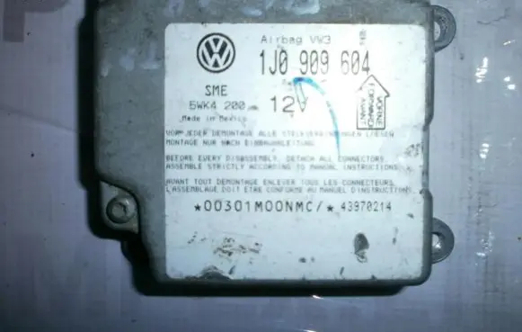Volkswagen PASSAT B5 Airbag control unit/module 1J0909604 5WK4200VW3