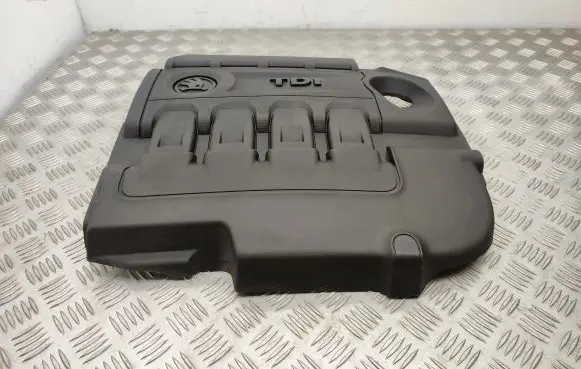 Skoda Octavia Mk3 (5E) Engine cover (trim) 04L103925T