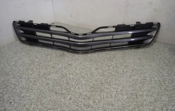 Toyota Verso Front grill