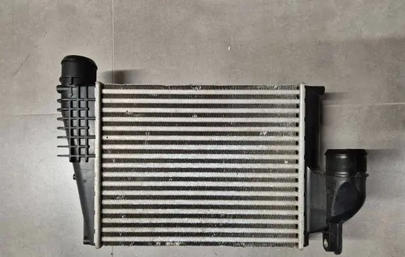 Citroen Jumpy Intercooler radiator 9806562180