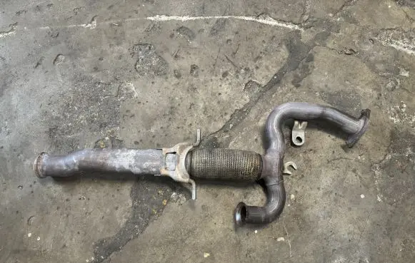 Chrysler Pacifica Exhaust flexible connection 68812120A