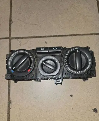 Volkswagen Transporter - Caravelle T5 Climate control unit 7H0820045AM 4320064