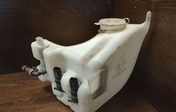 Mercedes-Benz Vito Viano W639 Windshield washer fluid reservoir/tank 6398690020 1248690072