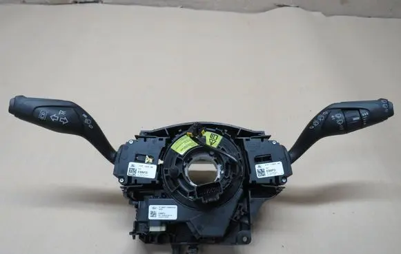 Ford Kuga II Indicator stalk BM5T14A664CD 100420160806 90466PDA001DK