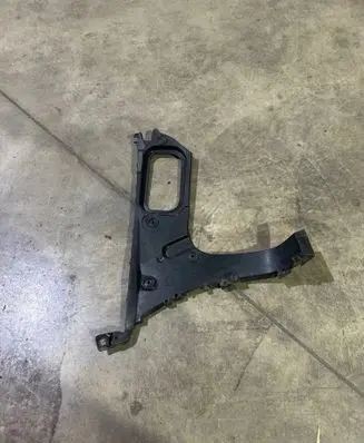 Audi Q7 4L Rear bumper mounting bracket 4L0807454A