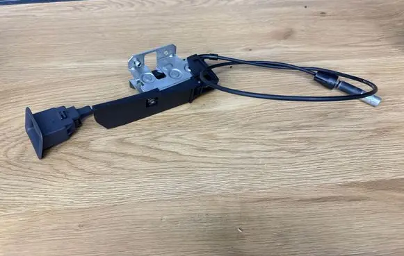 Opel Astra H Seat back rest lock catch 90507521 15021