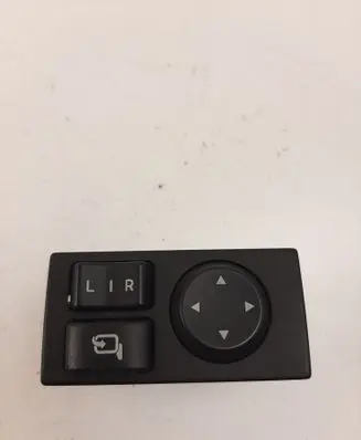 Isuzu D-Max Wing mirror switch M42200RT50