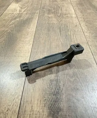 Mercedes-Benz ML W164 Radiator mount bracket A1645040118