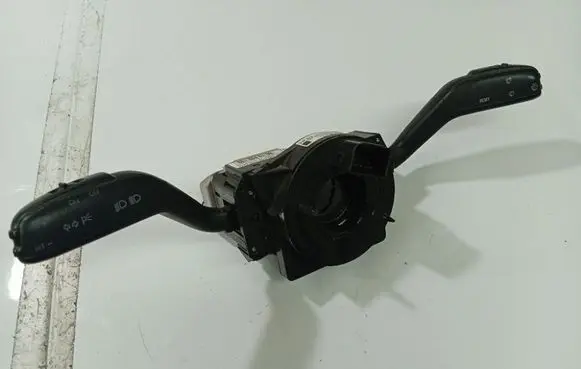 Skoda Fabia Mk2 (5J) Wiper turn signal indicator stalk/switch 7H0953503DC
