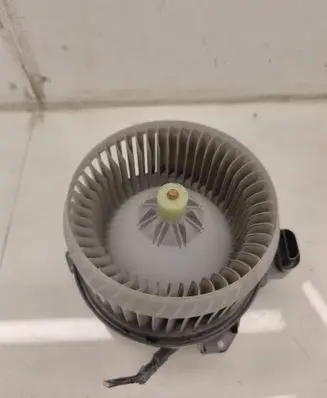 Toyota Auris E180 Heater fan/blower AV2727008075