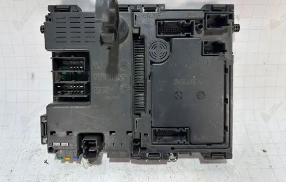 Peugeot 206 Comfort/convenience module 9627137080