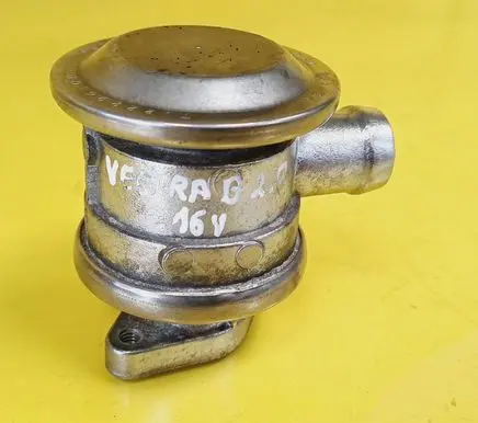 Opel Vectra B EGR valve 90470420 72229600
