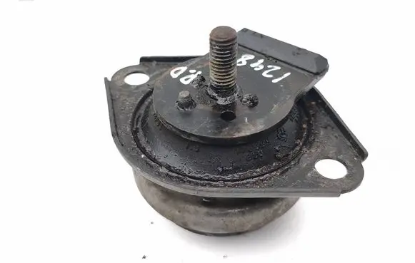 Maserati Quattroporte Engine mount bracket 176995