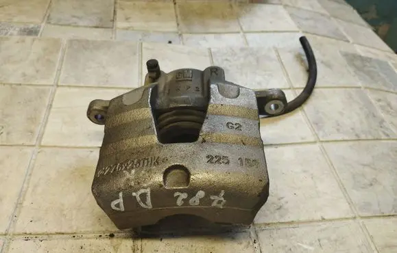 Chevrolet Cruze II Front brake caliper 22515S 39089105