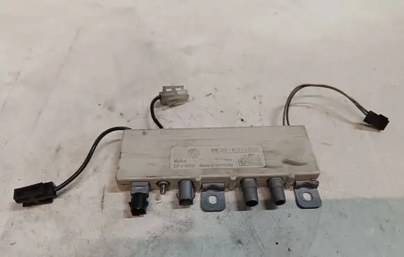 BMW 5 E39 Aerial antenna amplifier 8378090