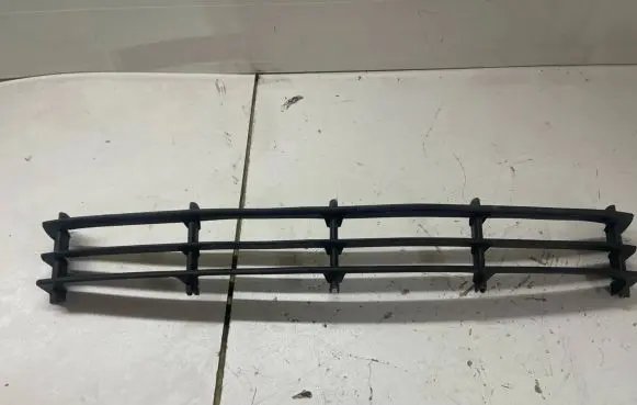 Skoda Octavia Mk2 (1Z) Front bumper lower grill 1Z0853677