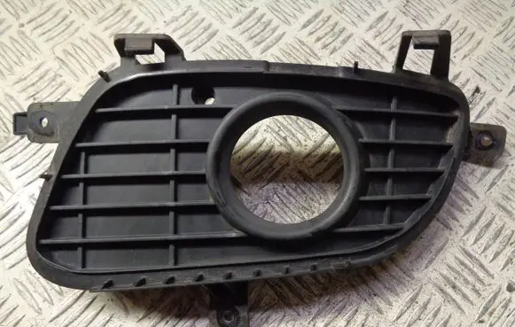 Mercedes-Benz A W169 Front fog light trim/grill A1698850522