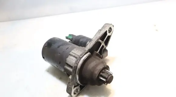 Volkswagen Polo Starter motor 0001120400