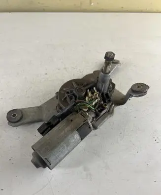 Mitsubishi Carisma Rear window wiper motor 0390201528