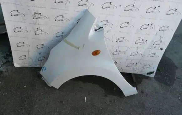 Nissan Pixo Fender