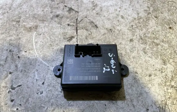 Volvo S60 Door control unit/module 31343481 AV6N14C068AE