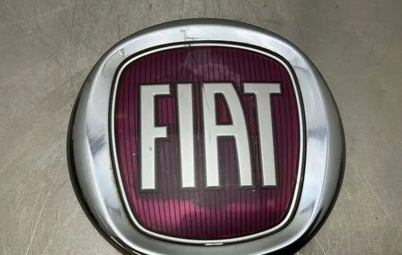 Fiat Freemont Manufacturer badge logo/emblem B632 FM0491S1