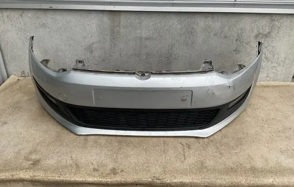 Volkswagen Polo V 6R Front bumper 