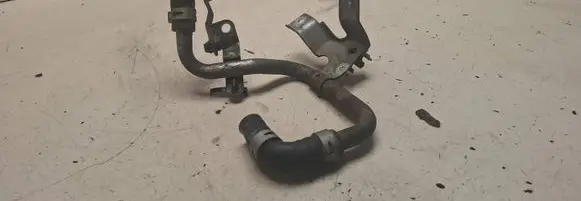 Nissan X-Trail T31 Engine coolant pipe/hose