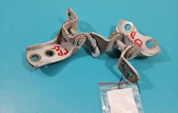 Front door hinge set