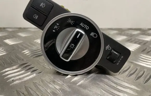 Mercedes-Benz C W204 Light switch A2049053003