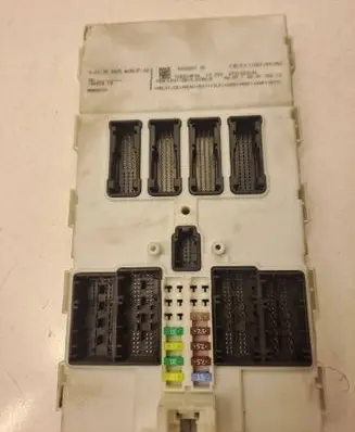 BMW 4 F32 F33 Central body control module 9325657 4701680248