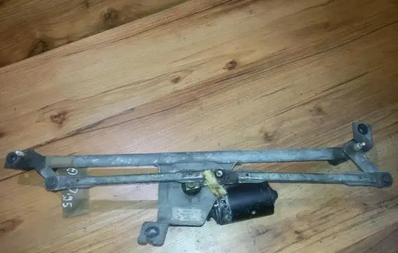Volkswagen Polo III 6N 6N2 6NF Front wiper linkage and motor 3397020373