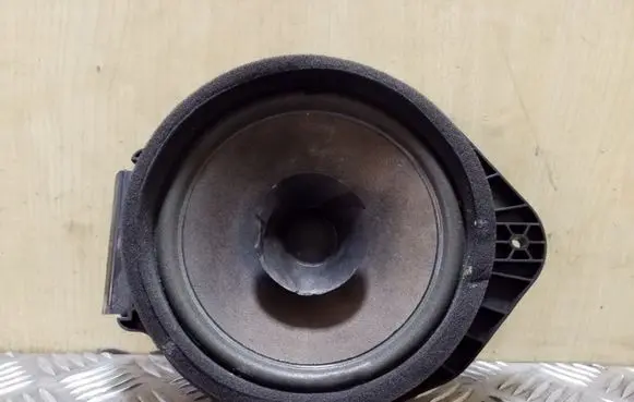 Opel Astra J Parcel shelf speaker 