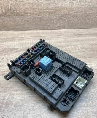 Citroen C5 Fuse module 9644460280