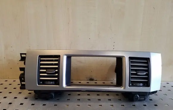 Jaguar XF X250 Dash center air vent grill CX2319K617BA CX2319K617AA