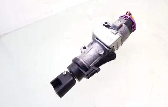 Volkswagen PASSAT B5.5 Ignition lock 4B0905851G 4B0905849