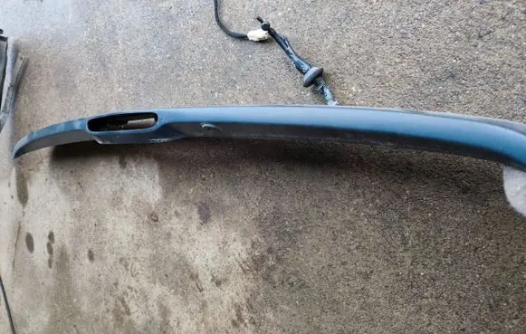 Chrysler 300 - 300C Tailgate/trunk spoiler 0WZ11TRMAB