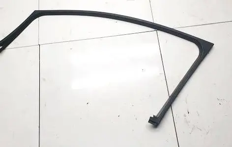 Nissan Leaf I (ZE0) Other front door trim element 