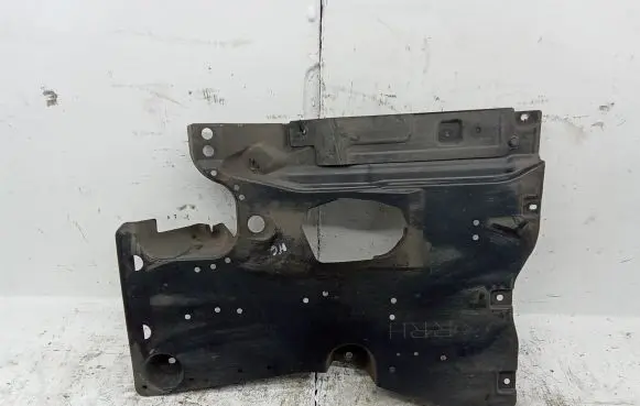 Rear underbody cover/under tray