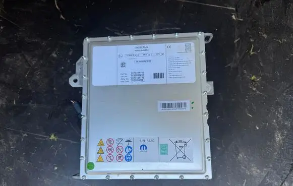 Alfa Romeo Junior Hybrid / electric car battery 9870289780