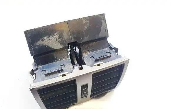 Skoda Superb B5 (3U) Dash center air vent grill 3U0819203B
