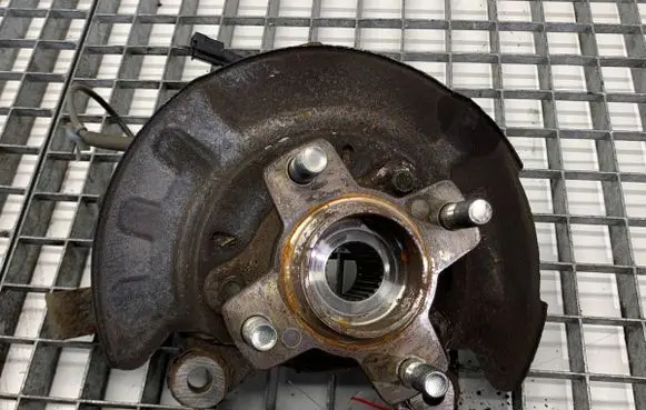 Suzuki Ignis Front wheel hub spindle knuckle 