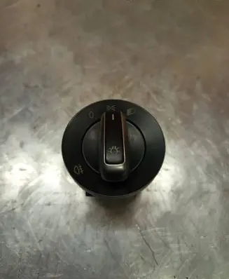 Volkswagen Golf V Light switch 