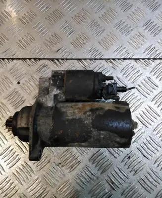 Volkswagen New Beetle Starter motor